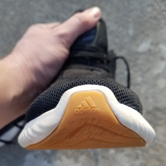 Adidas Unisex AlphabounceShoes - Picture 7 of 9